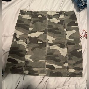 Camo stretchy skirt